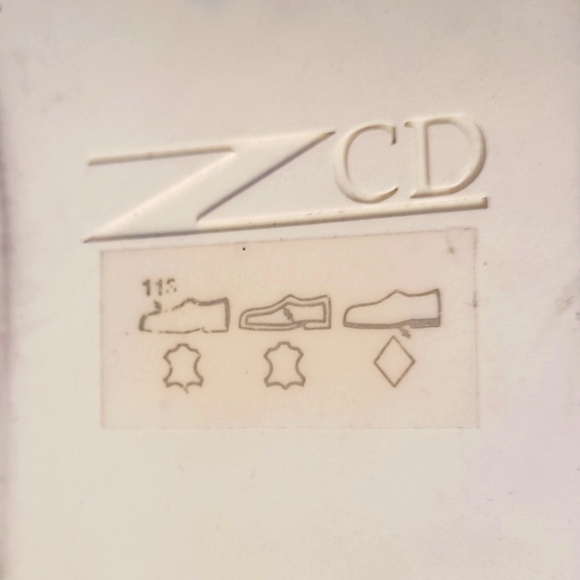 Zcd Montreal Leather velcro slip on sneakers size 7.5us 38 eu - Picture 7 of 13